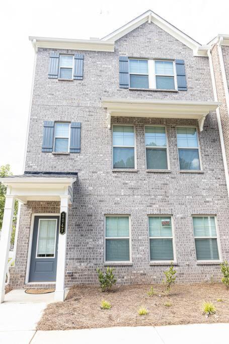 New Spacious 3 Bedroom Suite Garage Parking Free Wi-Fi Office Space And Patio View Duluth Buitenkant foto